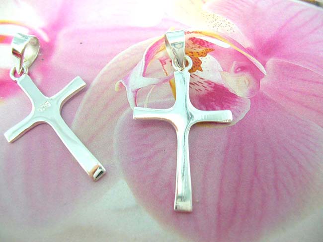 Designer fashion jewelry outlet shopping, Classic, 925. sterling silver crucifix pendant 
