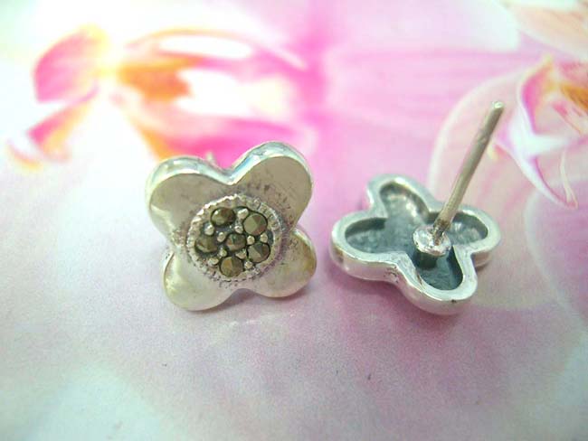 Bali jewelry b2b company, Handmade 925. sterling silver stud earrings with miniature gemstones