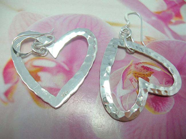 High quality beauty jewelry distributor, Love heart inspired 925. sterling silver earrings