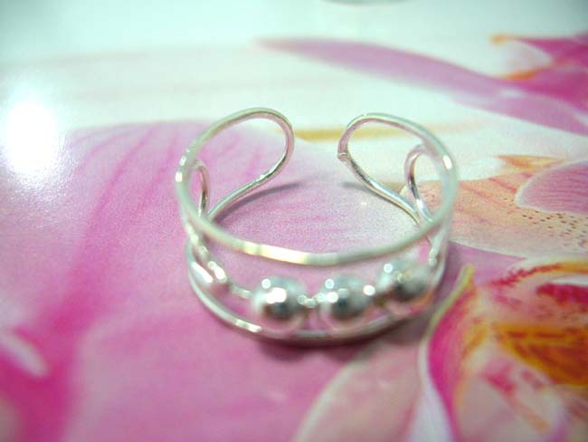 Indonesia fashion accessory exporter. Solid sterling silver beads in double band toe ring