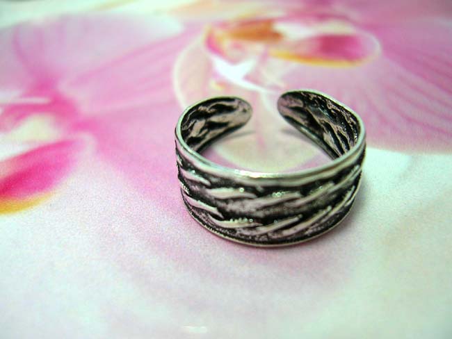 Double wave pattern bands on 925. sterling silver art toering. Bali bali jewelry catalog distributor